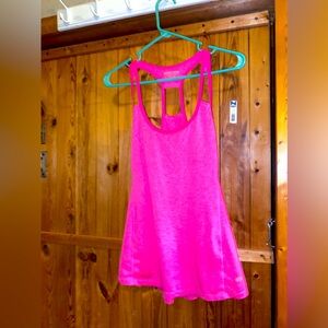Pink workout tank top Size medium